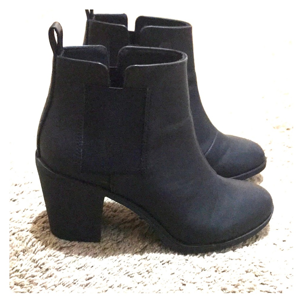 Ankle booties